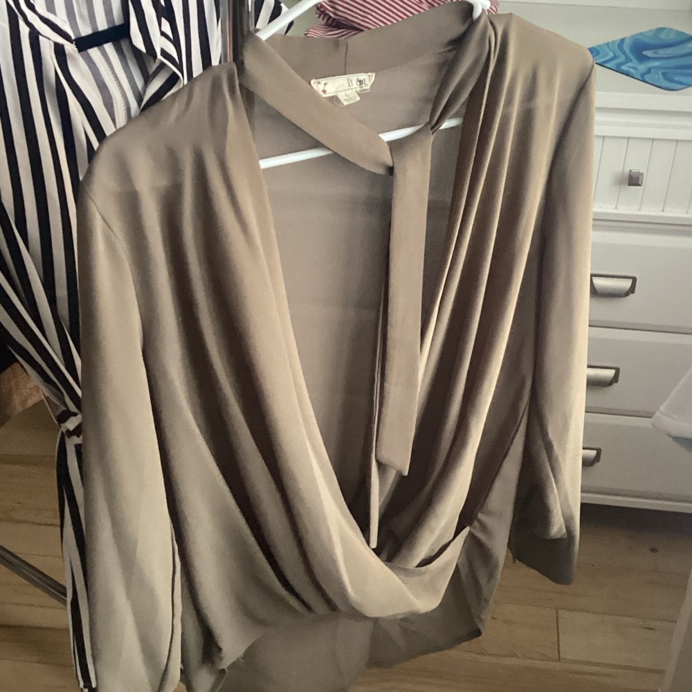 Chic Drape Blouse in Taupe